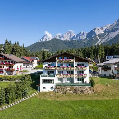 Sunrise Aparthotel 4*