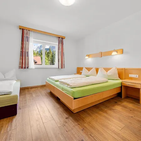 Ξενοδοχείο με διαμερίσματα Sunrise 4*